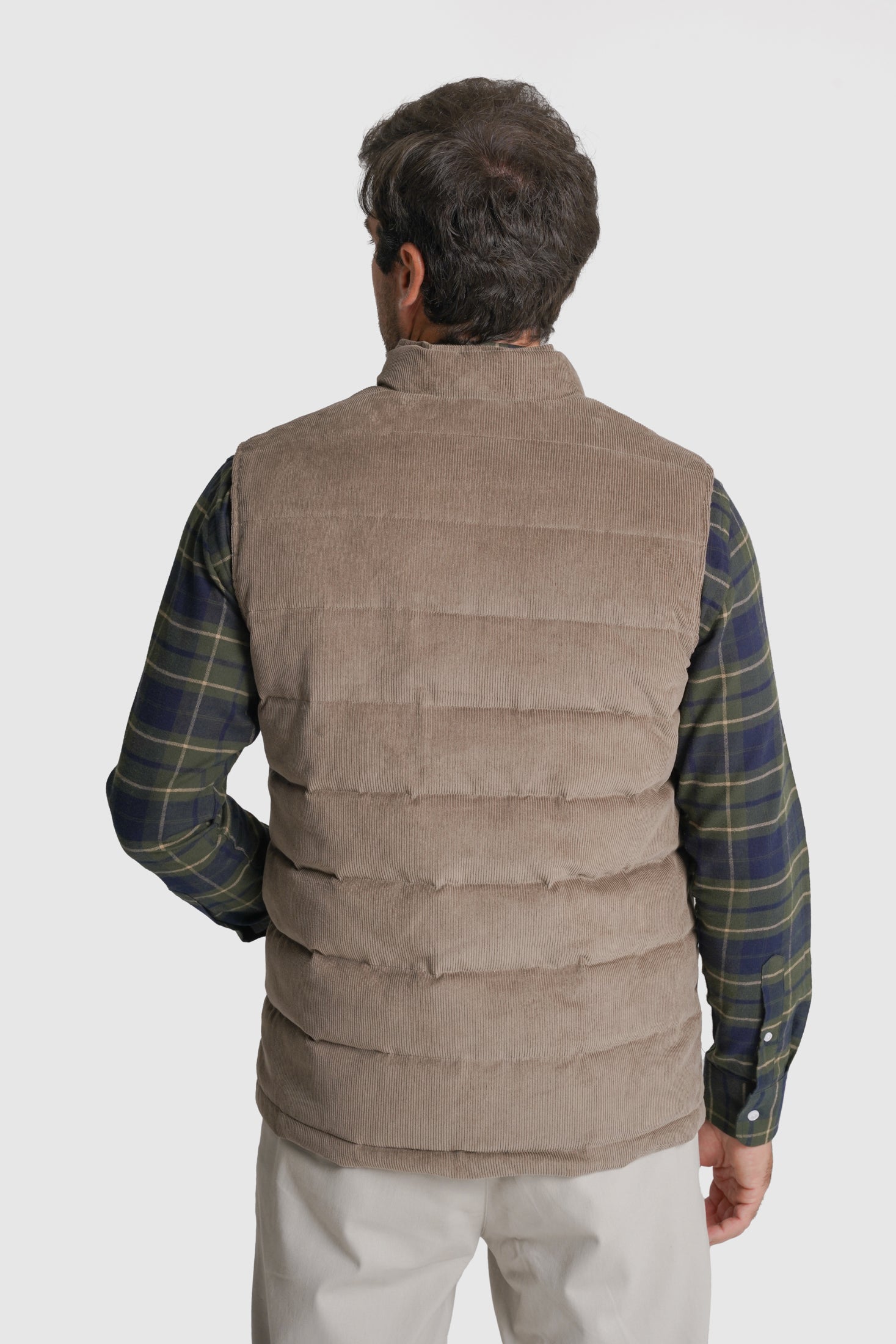 COLETE OUTROS REGULAR FIT CASTANHO LISO MR. BLUE
