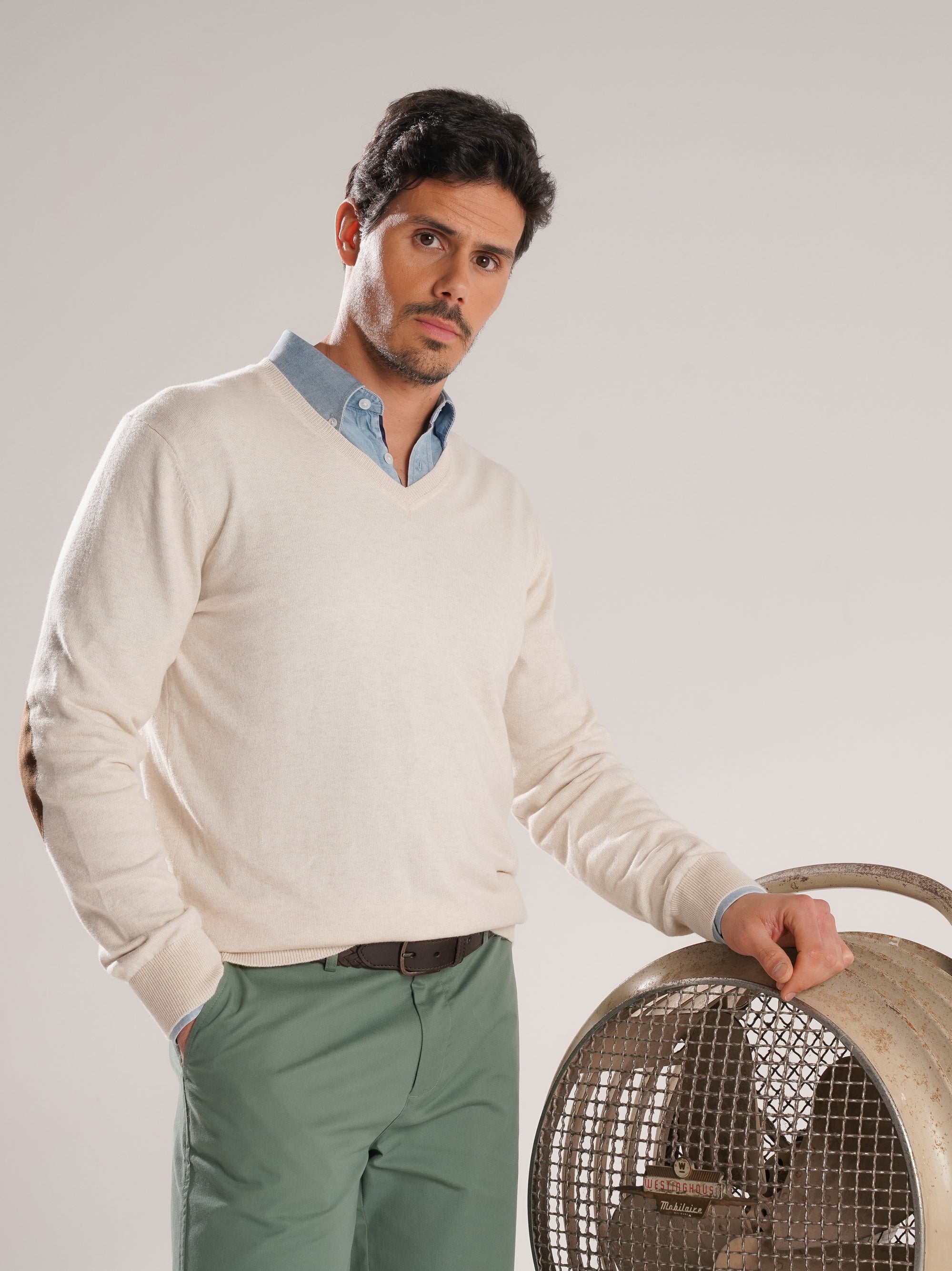 PULLOVER BEGE COM COTOVELEIRA REGULAR FIT MR. BLUE