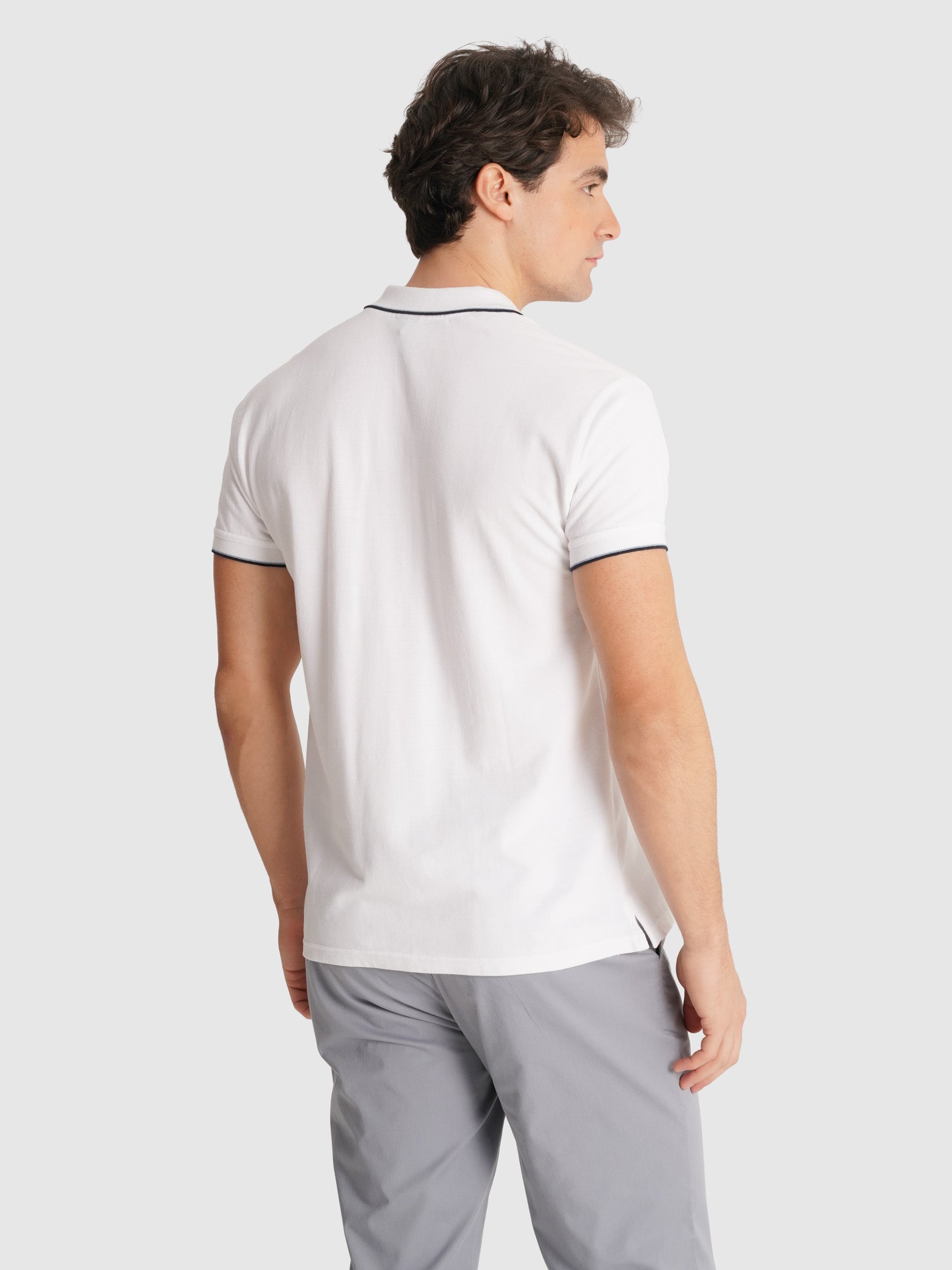 POLO PIQUET BRANCO MANGA CURTA REGULAR FIT MR. BLUE