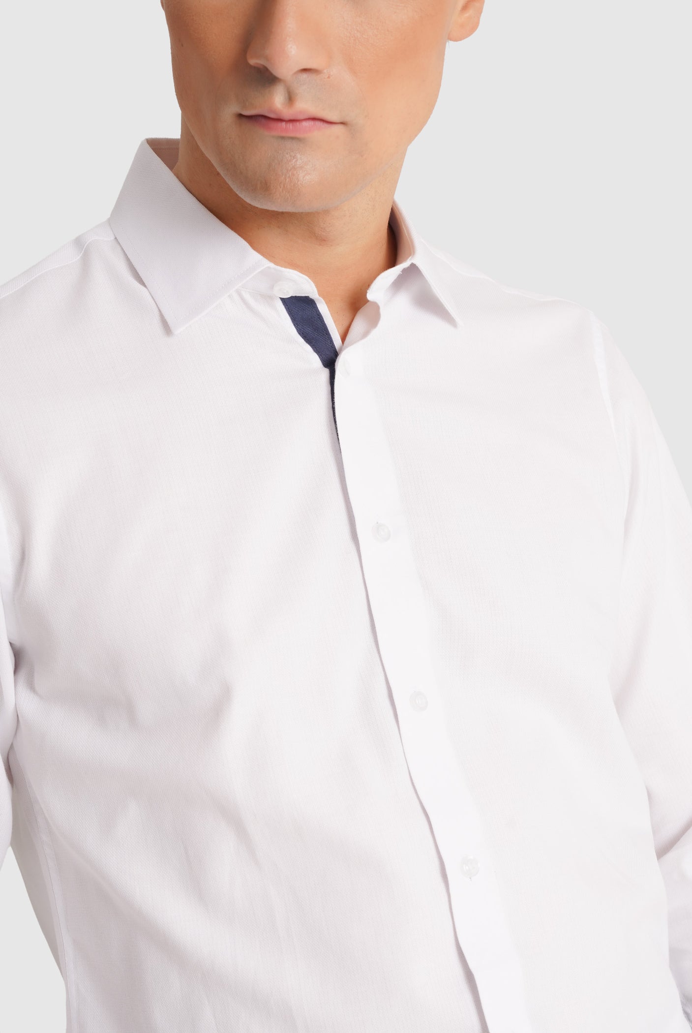 CAMISA OXFORD BRANCA MANGA COMPRIDA SLIM FIT MR. BLUE