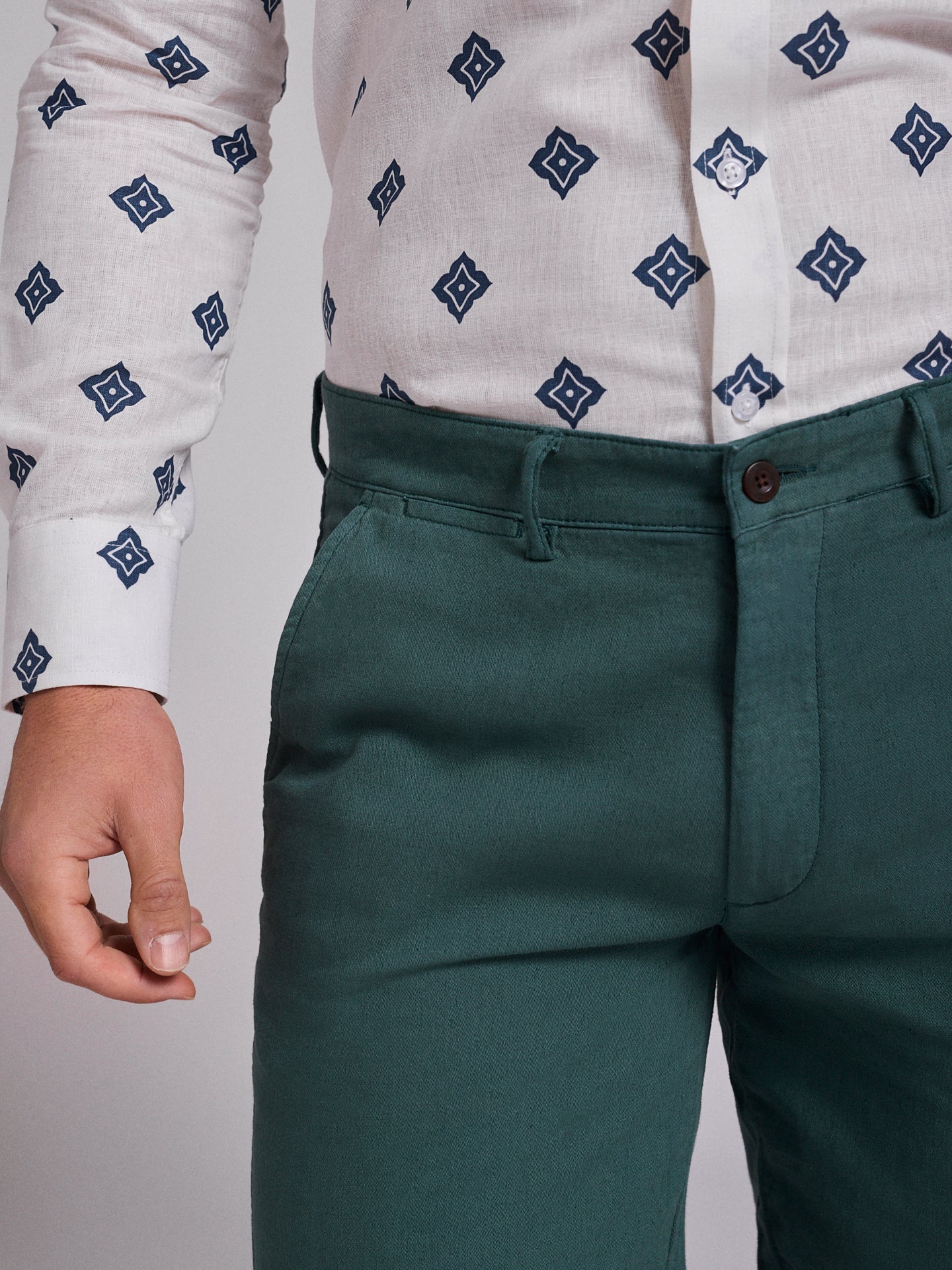 BERMUDA LINO VERDE REGULAR FIT MR. AZUL