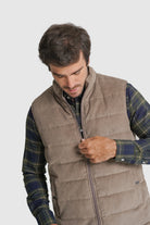 COLETE OUTROS REGULAR FIT CASTANHO LISO MR. BLUE