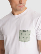 T-SHIRT BRANCA MANGA CURTA REGULAR FIT MR. BLUE