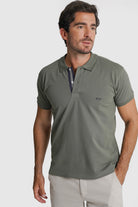 POLO ALGODÃO REGULAR FIT VERDE LISO MR. BLUE