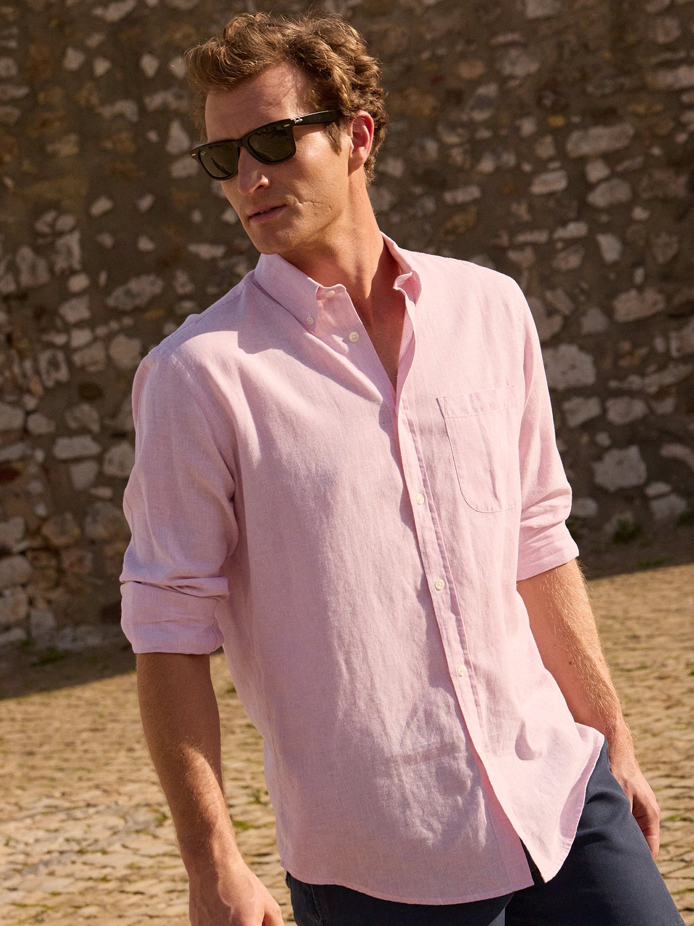 Camisa de corte estándar de lino rosa de Mr. Blue