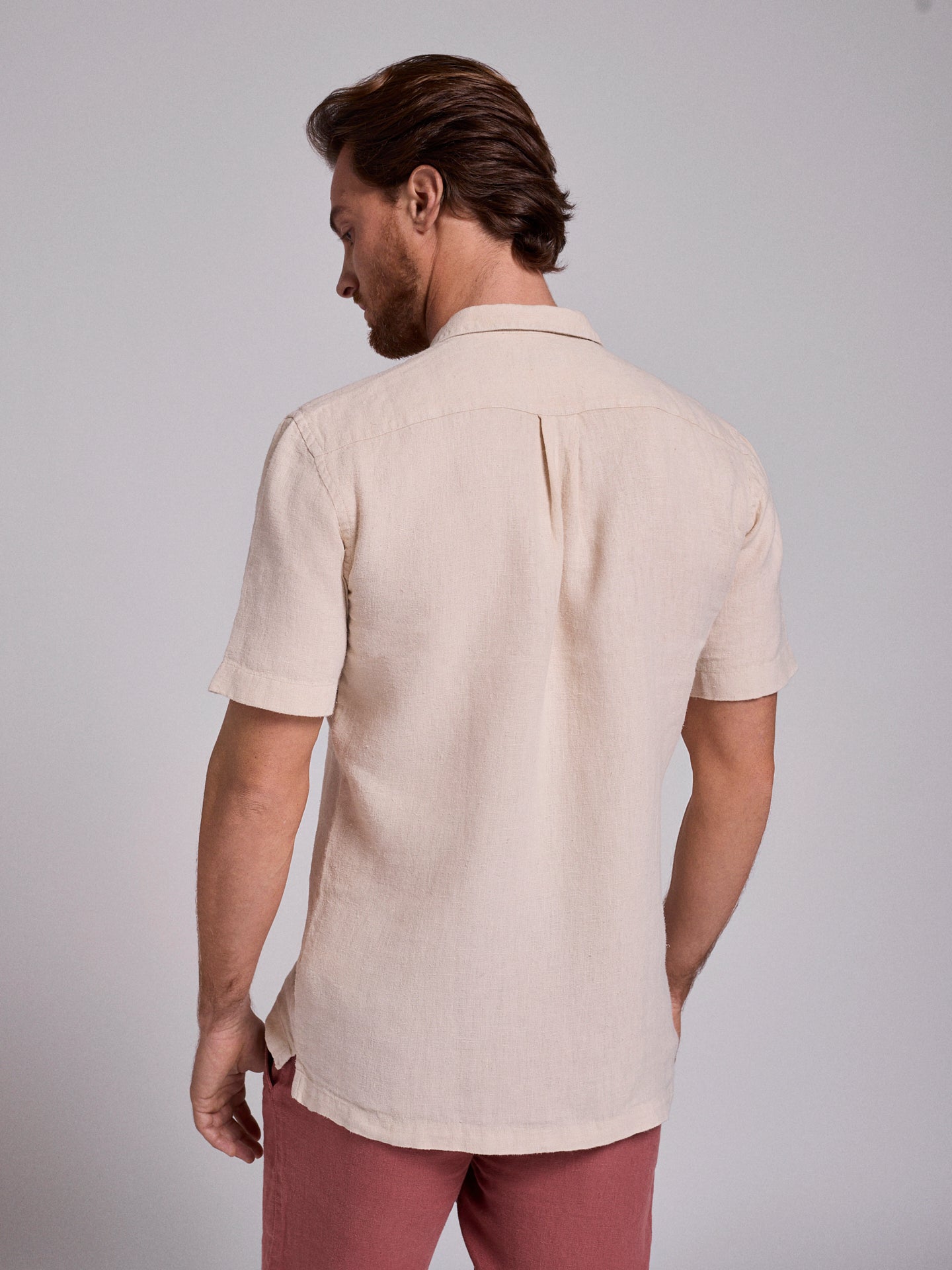 Camisa Linho Bege Manga Curta Regular Fit Mr. Blue