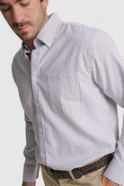 CAMISA ALGODÃO REGULAR FIT BRANCA RISCAS MR. BLUE