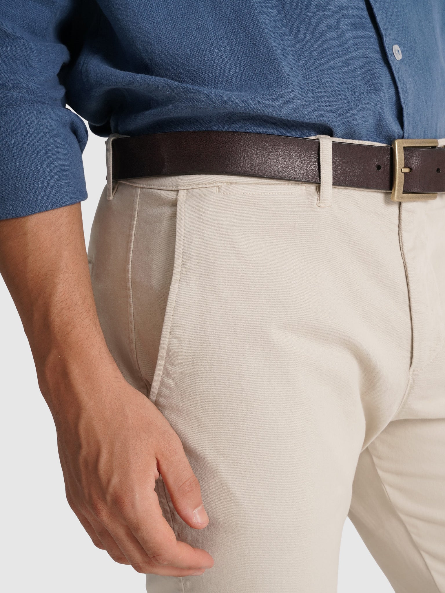 CALÇAS BEGES REGULAR FIT MARK BELLUCCI