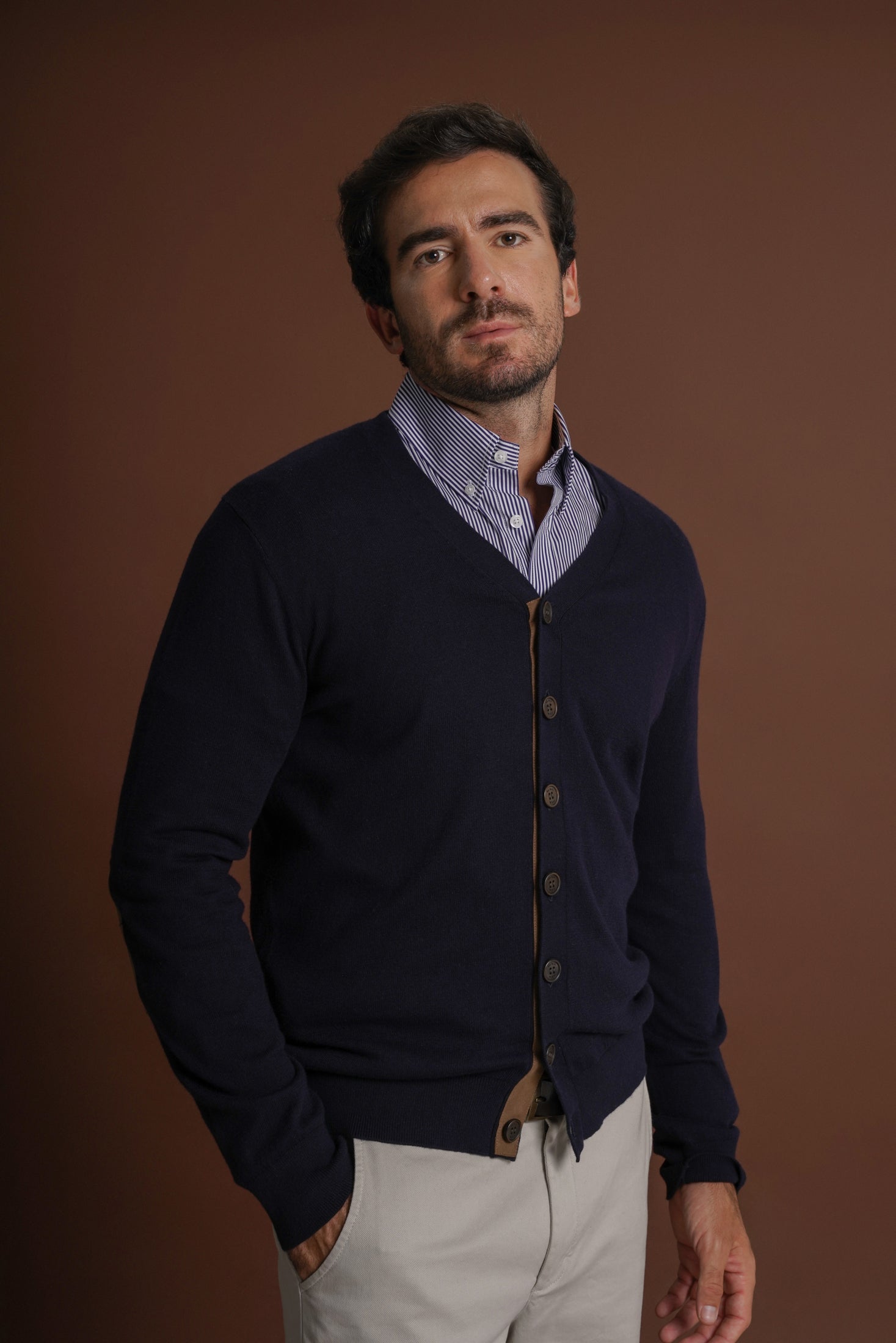 CARDIGAN LÃ REGULAR FIT AZUL LISO MR. BLUE
