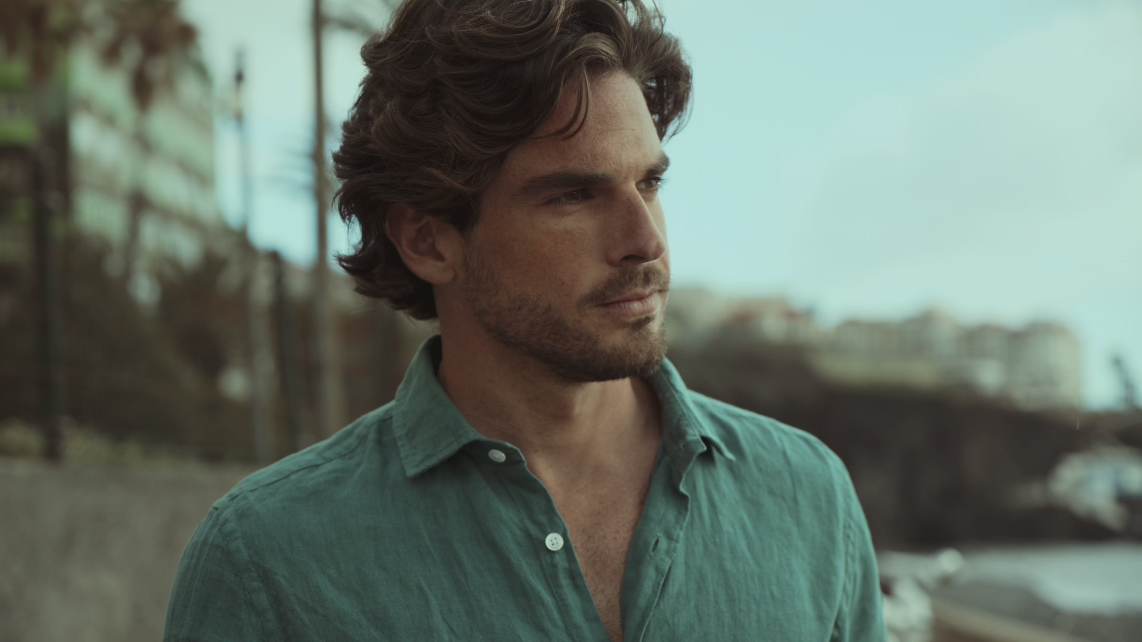 Nova coleção Mark Bellucci Spring Summer 2026 na Mr. Blue. Aproveite a promoção exclusiva com desconto na compra do 2º artigo em categorias selecionadas.