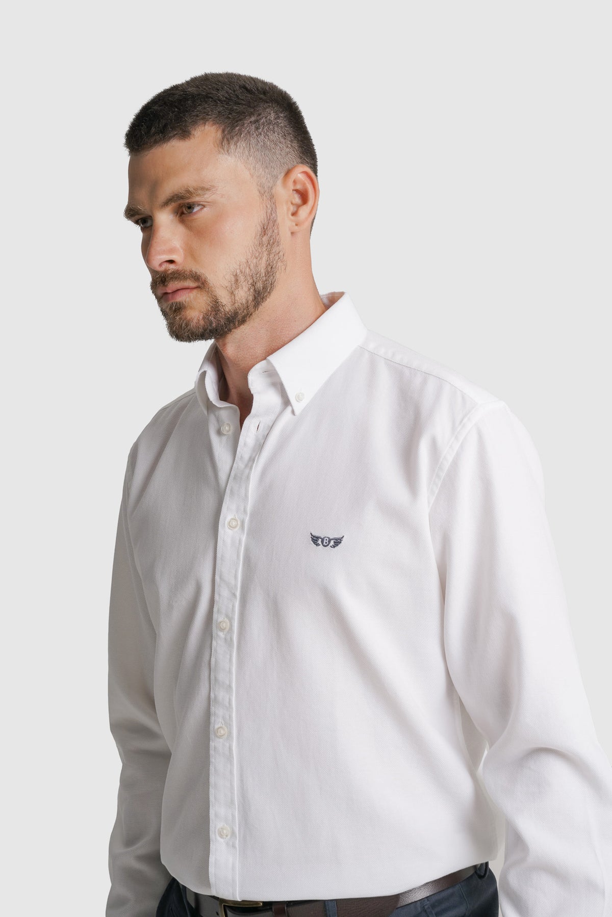 CAMISA ESTRUTURADA REGULAR FIT BRANCA LISA MR. BLUE