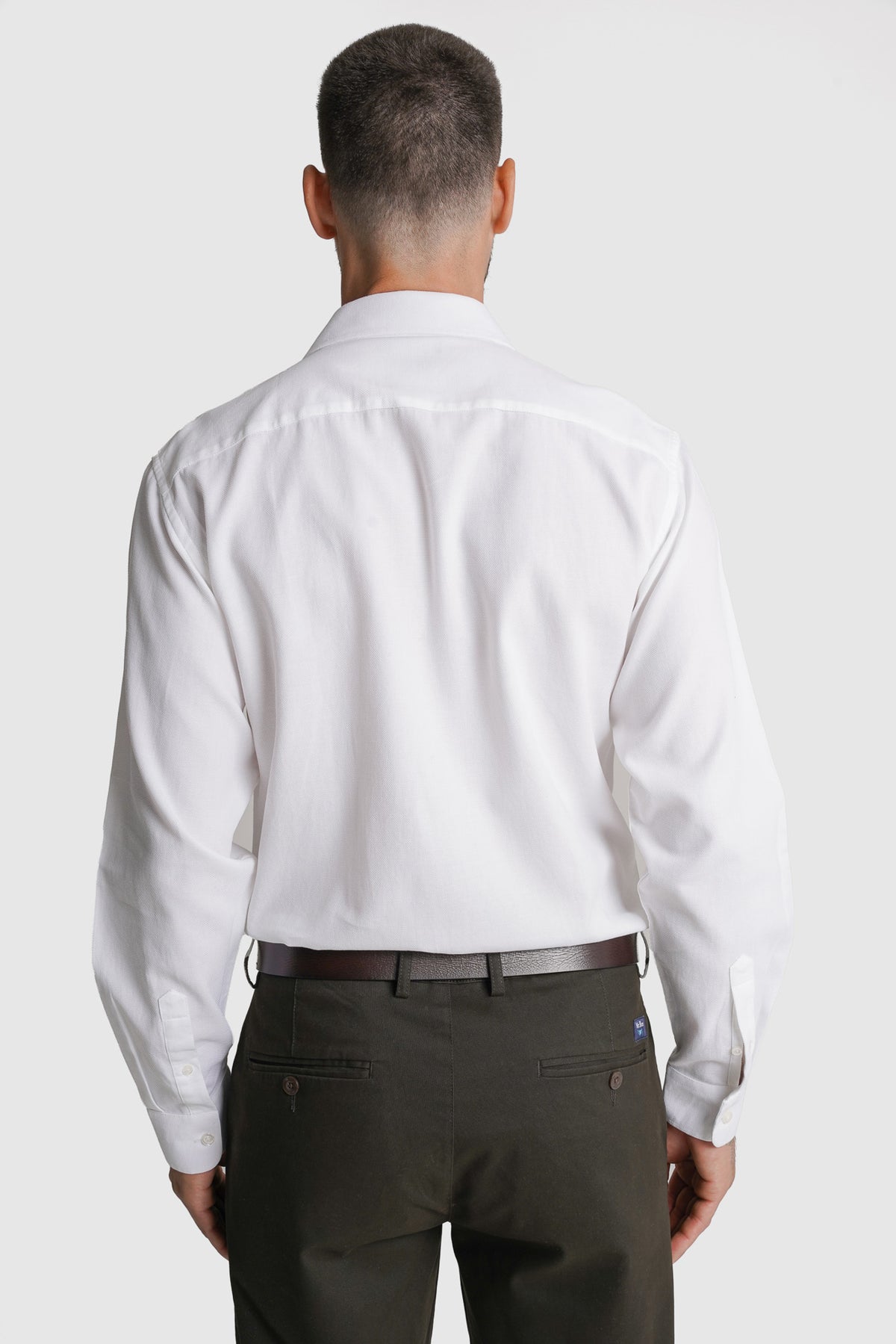 CAMISA ESTRUTURADA TAILORED FIT BRANCA LISA MR. BLUE