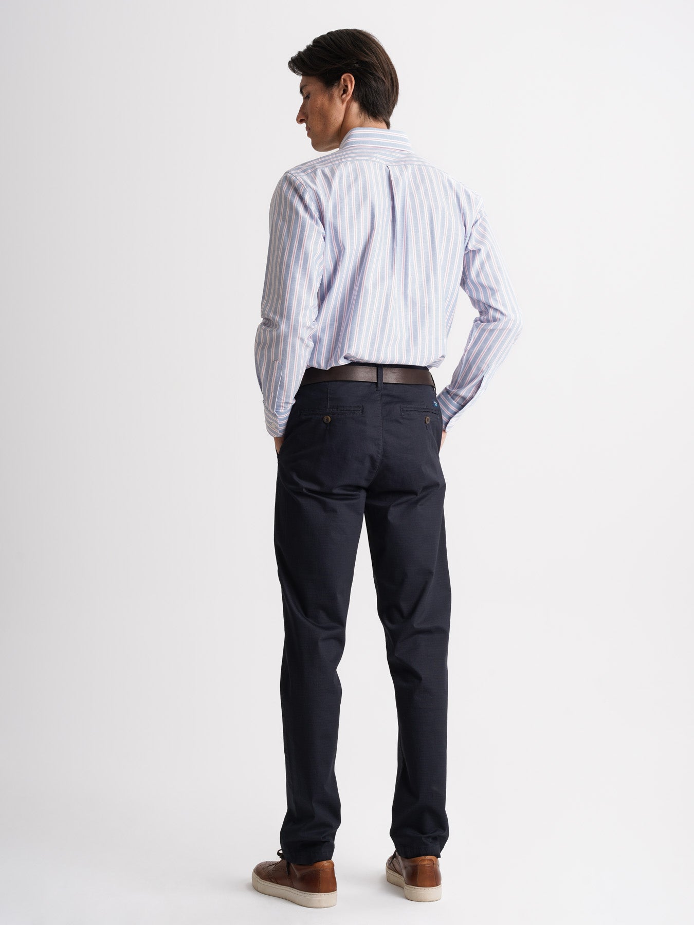 Camisa azul Oxford de corte estándar de Mr. Blue